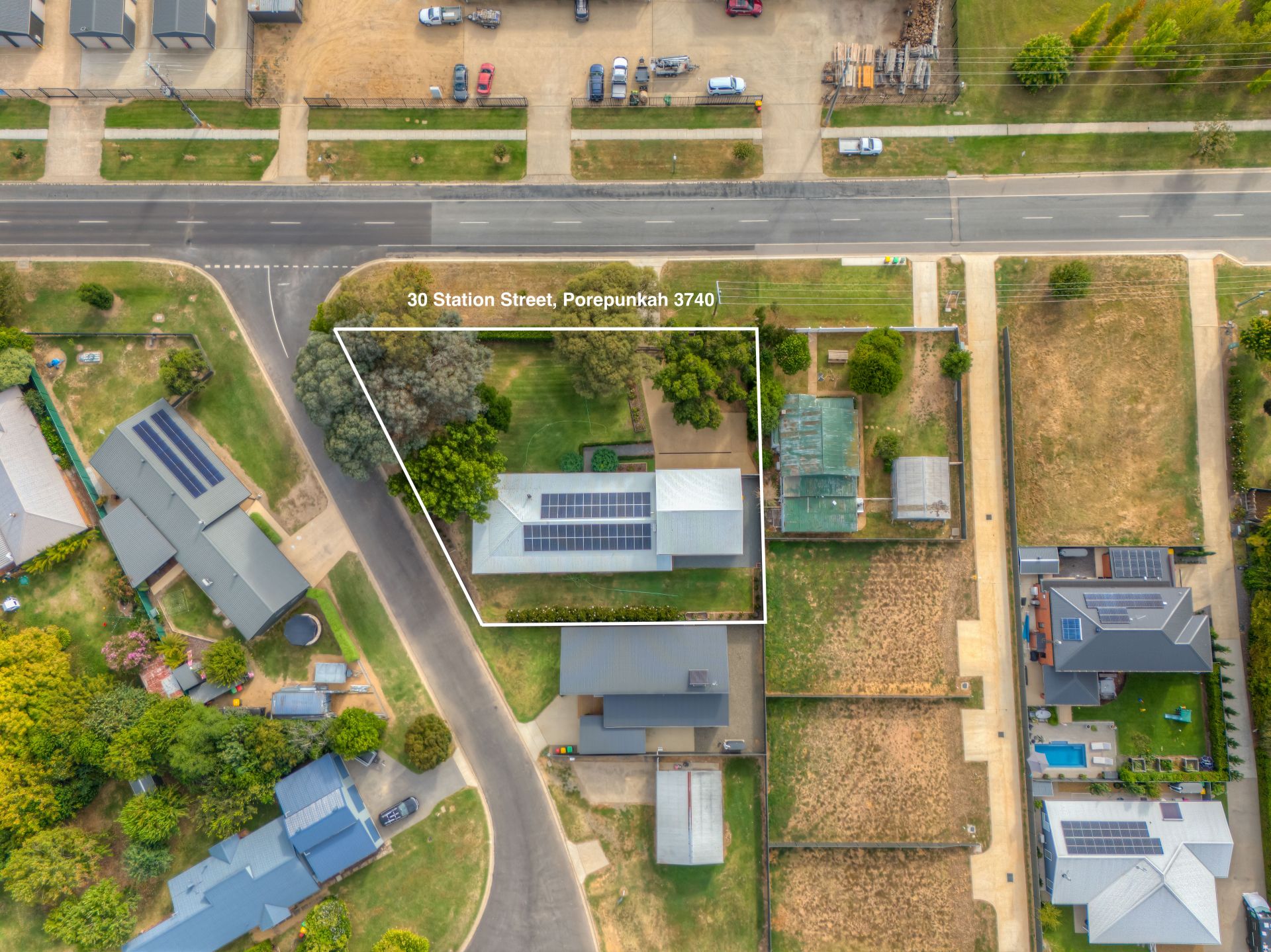 30 Station Street, Porepunkah Dickens Real Estate