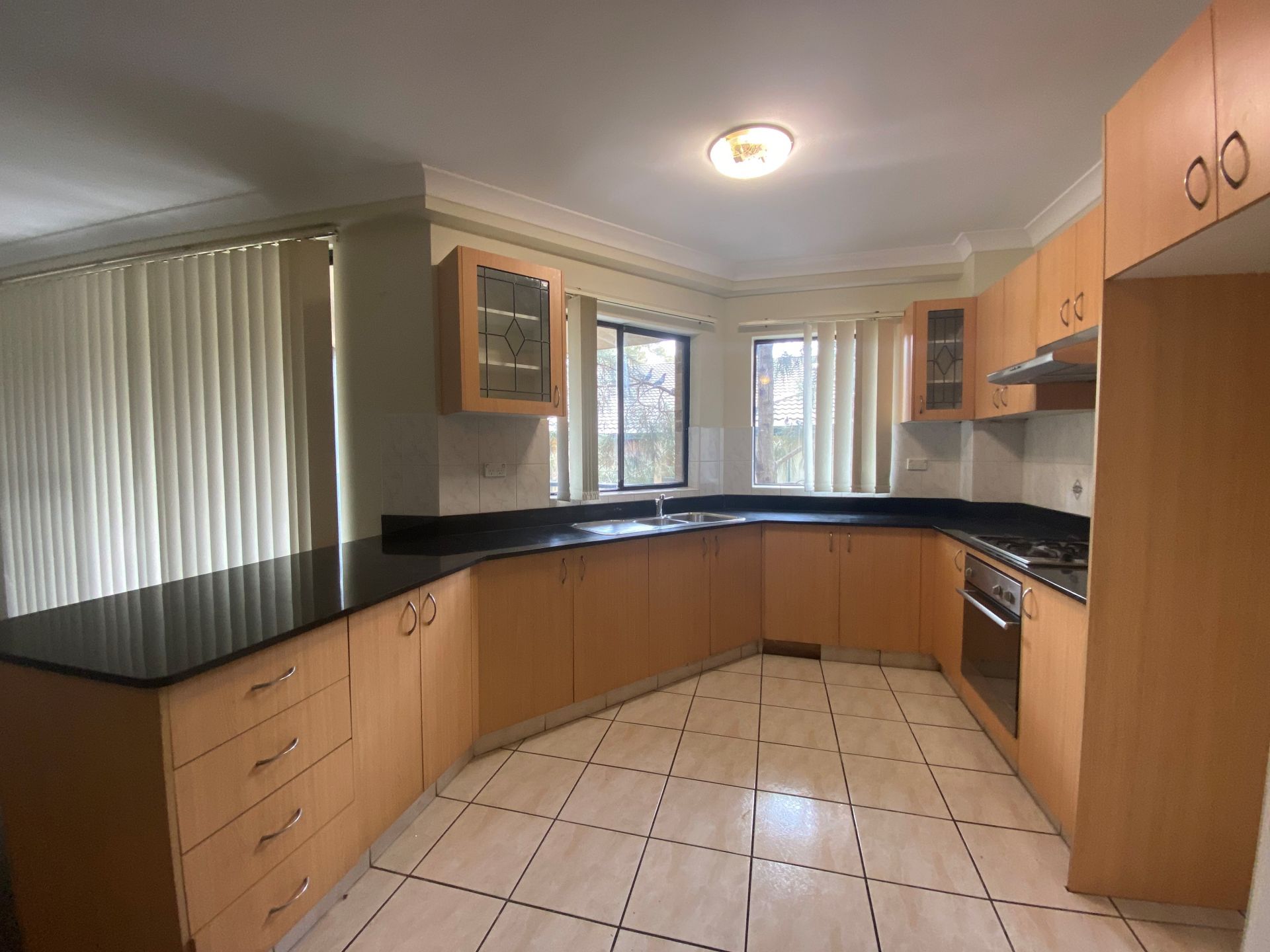 Real Estate For Lease 18/1820 Blaxcell Street Granville , NSW