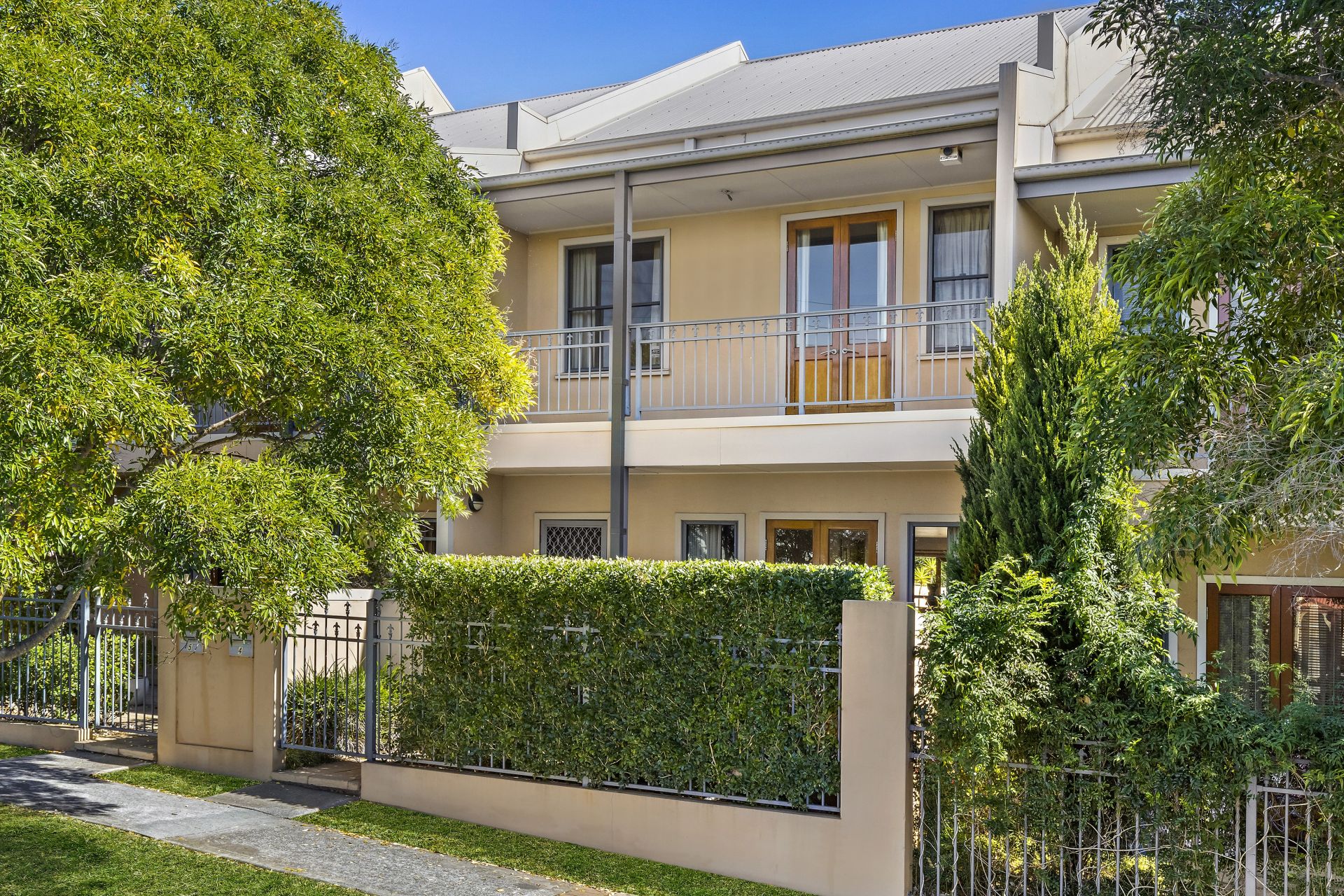 Real Estate For Sale 4/24 Fisher Street Wollongong , NSW