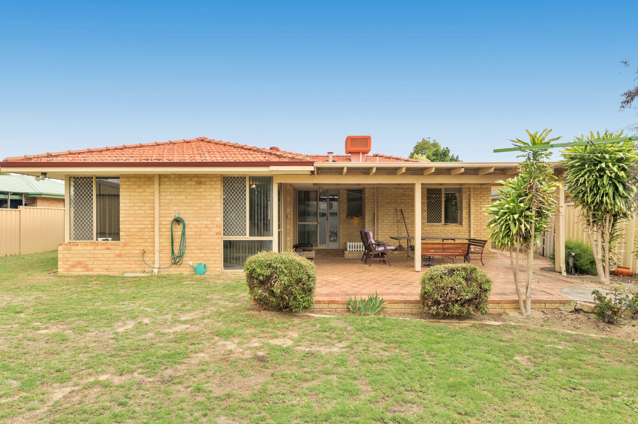 Real Estate For Sale 18 Kingsdown Road Maddington , WA