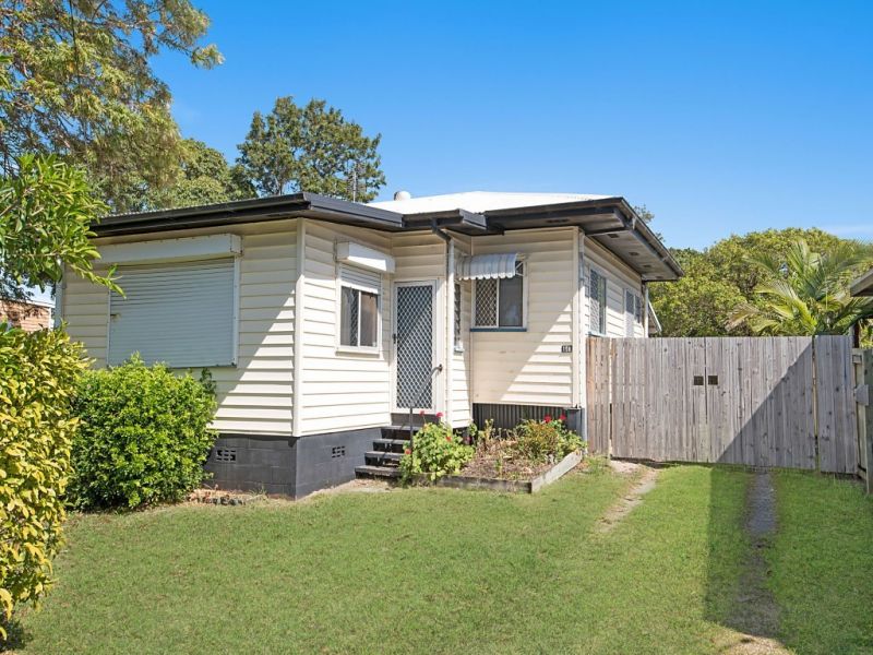 Real Estate For Sale 108 Landsborough Parade Golden Beach , QLD