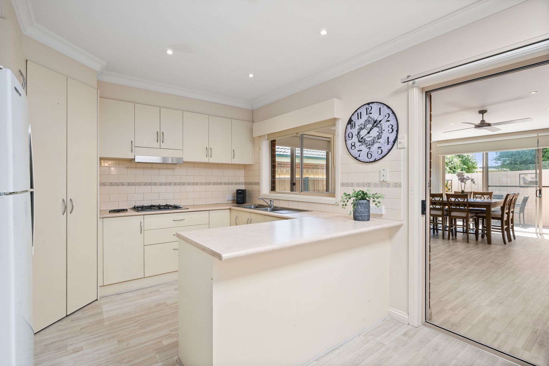 30 Shackleton Street, Belmont Maxwell Collins Real Estate