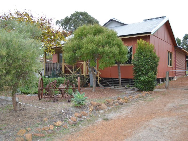 Real Estate For Sale 80 Telluride Street Greenbushes , WA