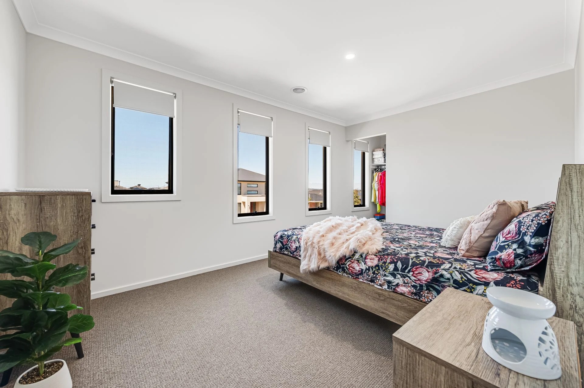 13 Winton Drive, Fraser Rise OBrien Real Estate