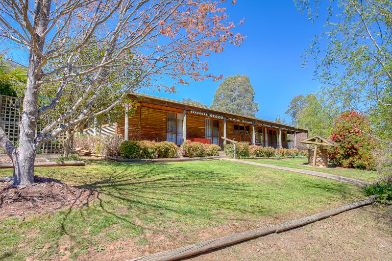 2 Clarkes Road, Wandiligong Dickens Real Estate