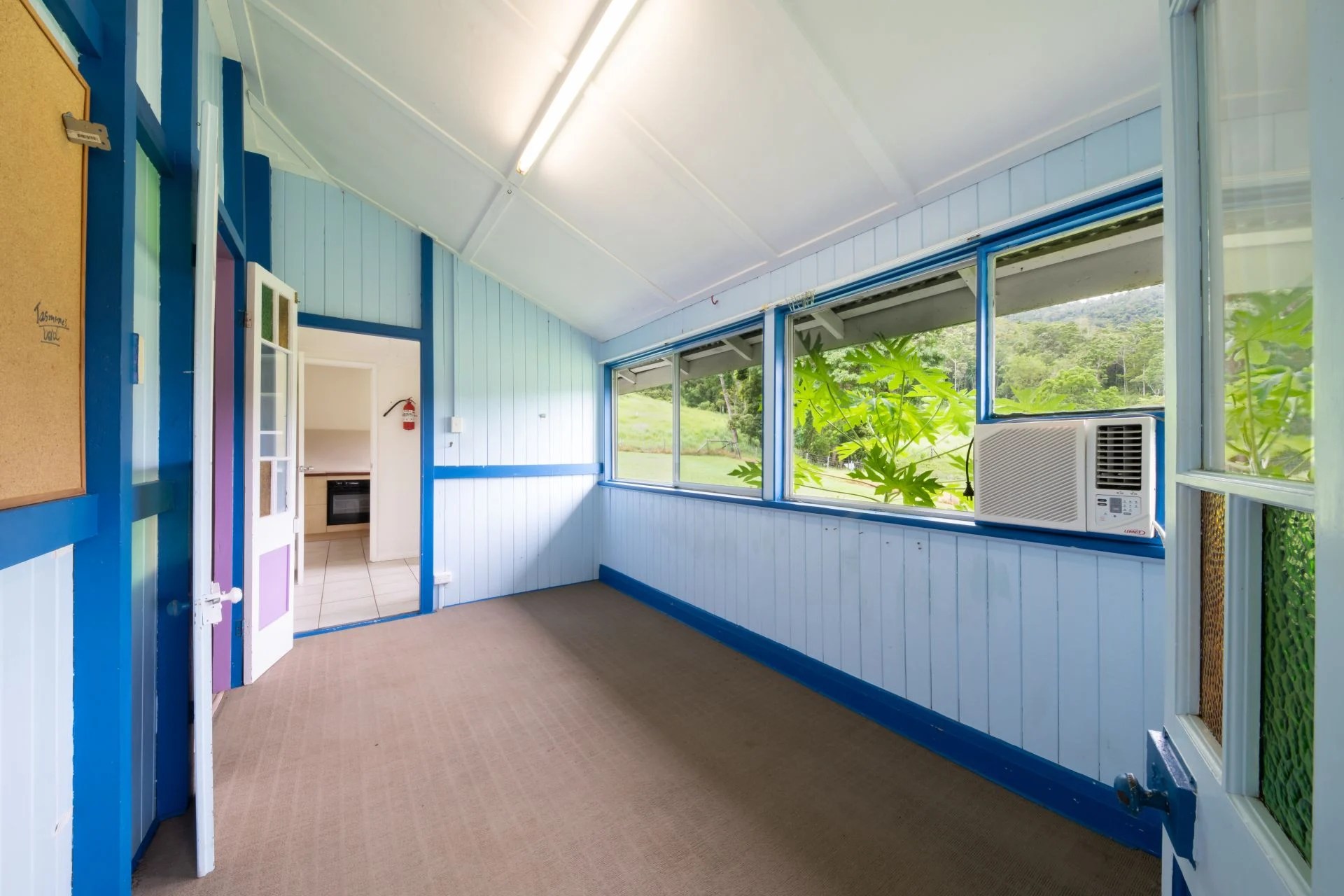 227 Sugarloaf Road, Sugarloaf Taylors Property Specialists