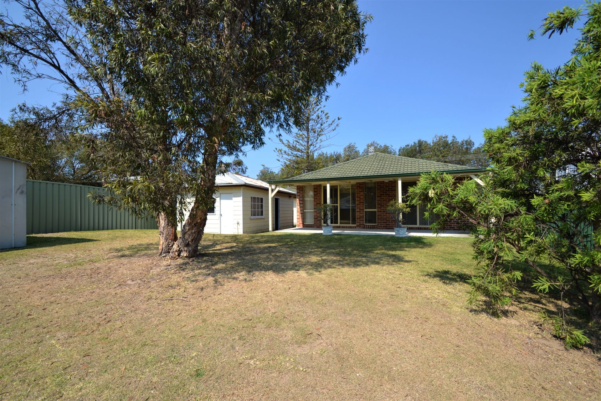38 McIntosh Street, Shoalhaven Heads First National Coast & Country
