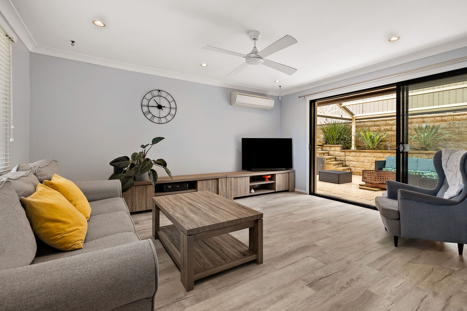 Real Estate For Sale 61 Urana Road Yarrawarrah , NSW