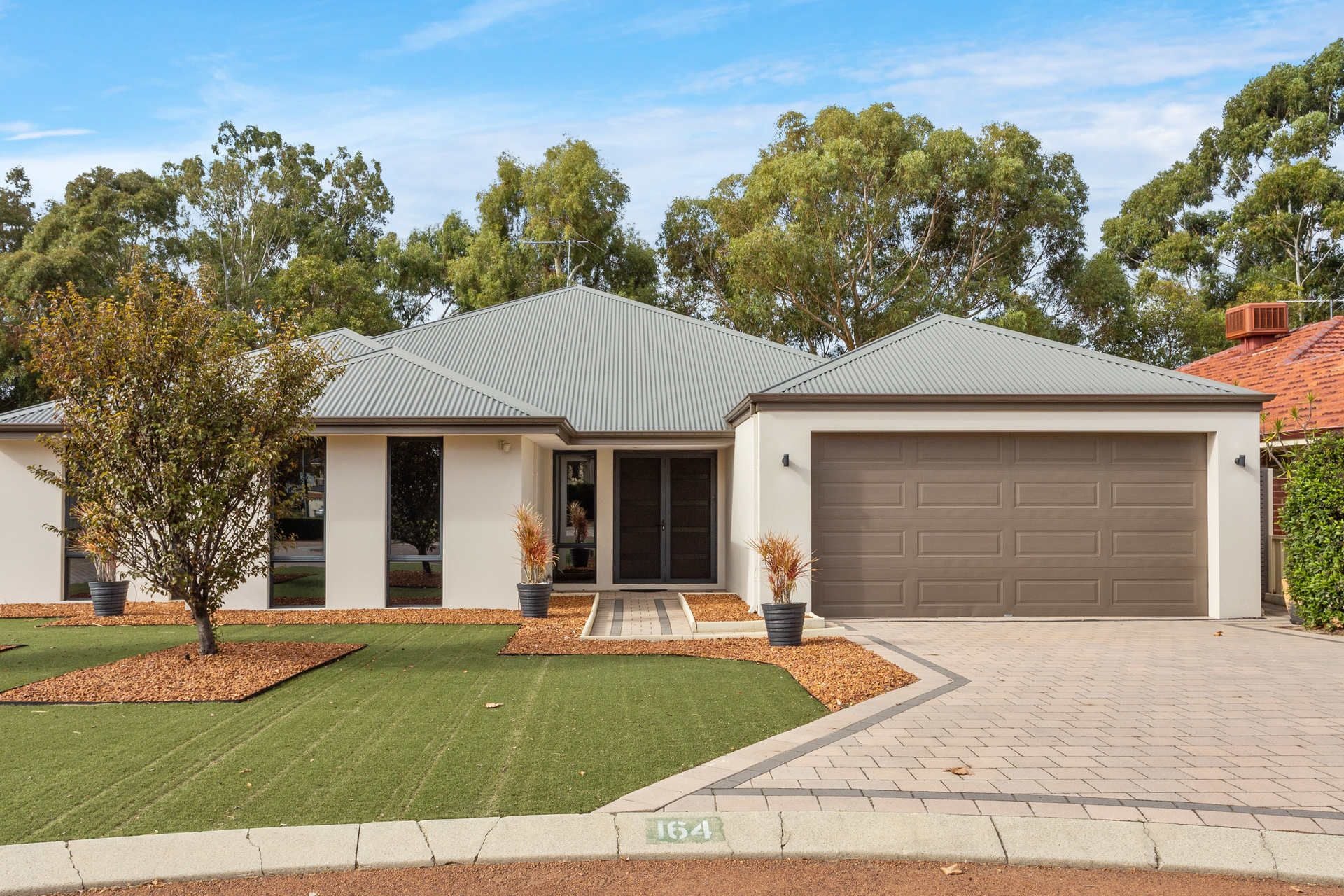 Real Estate For Sale 164 Glen Iris Drive Jandakot , WA