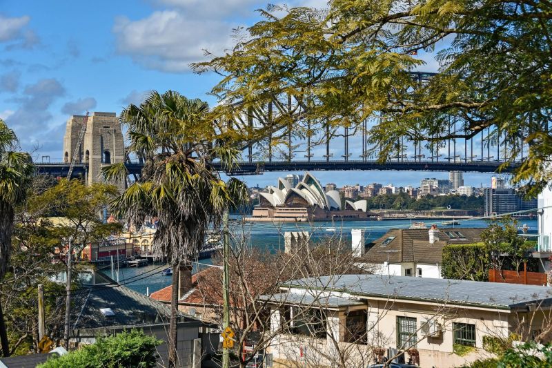 Real Estate For Sale 9/21 Waiwera Street Lavender Bay , NSW