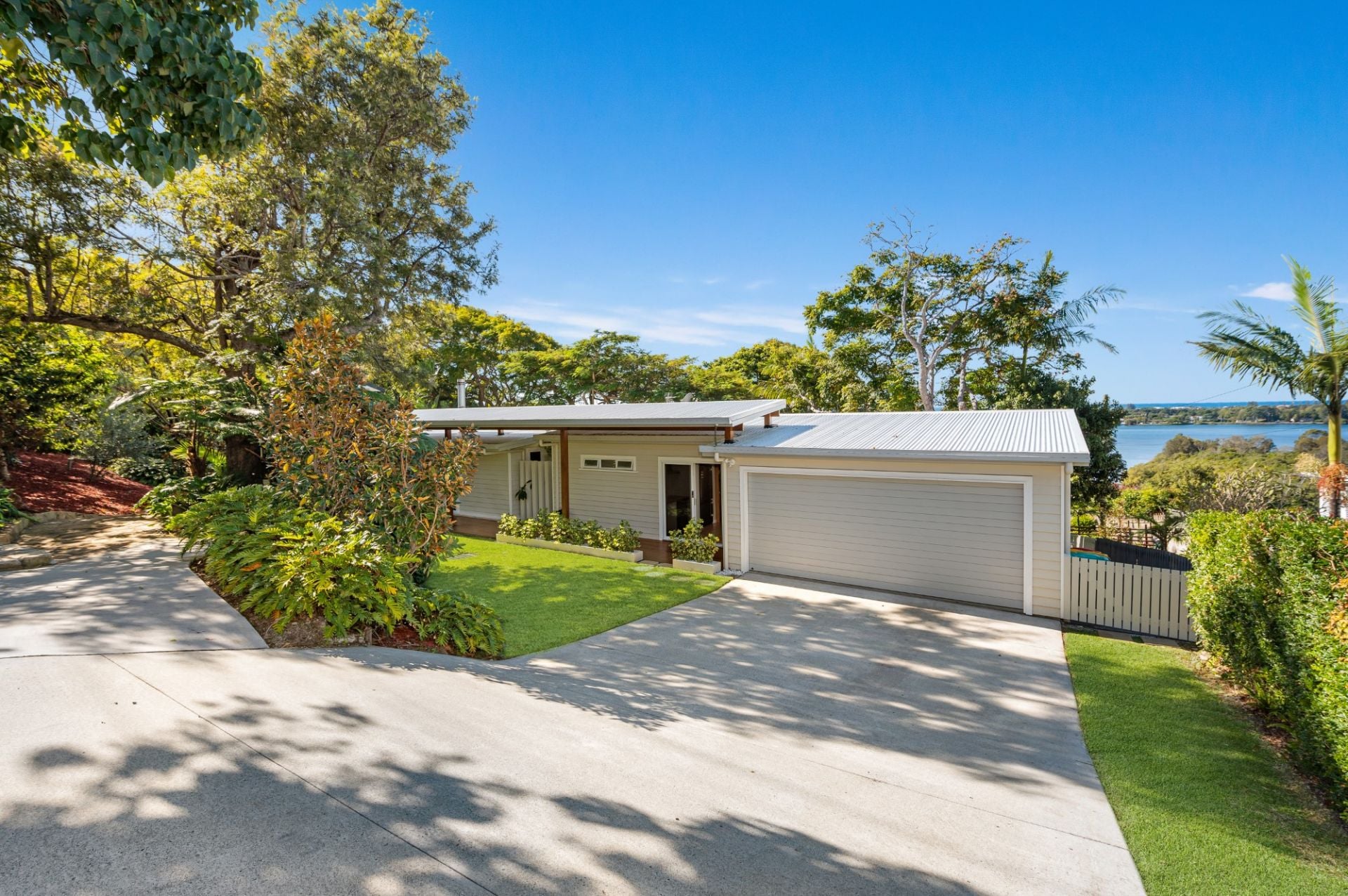 10 Old Ferry Road, Banora Point DJ Stringer Property Services