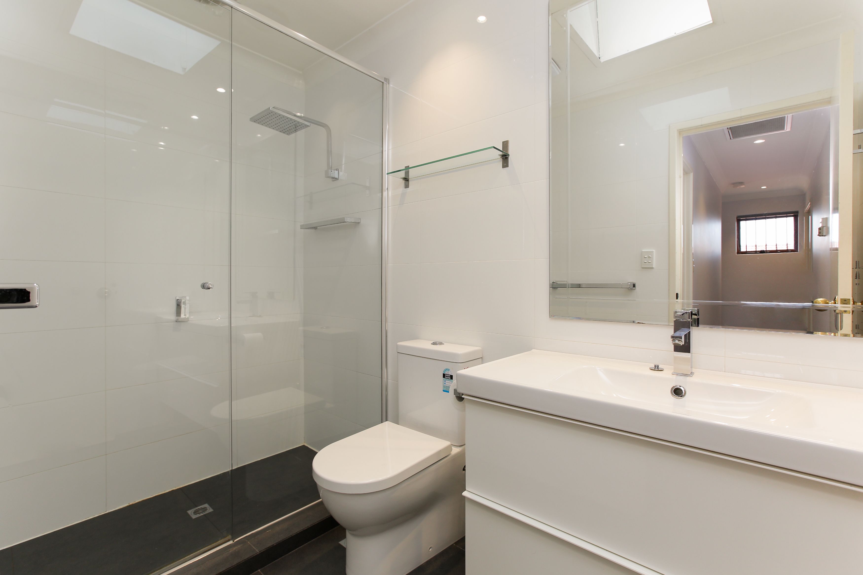 Real Estate For Sale 3/25 Leonora Street Como , WA