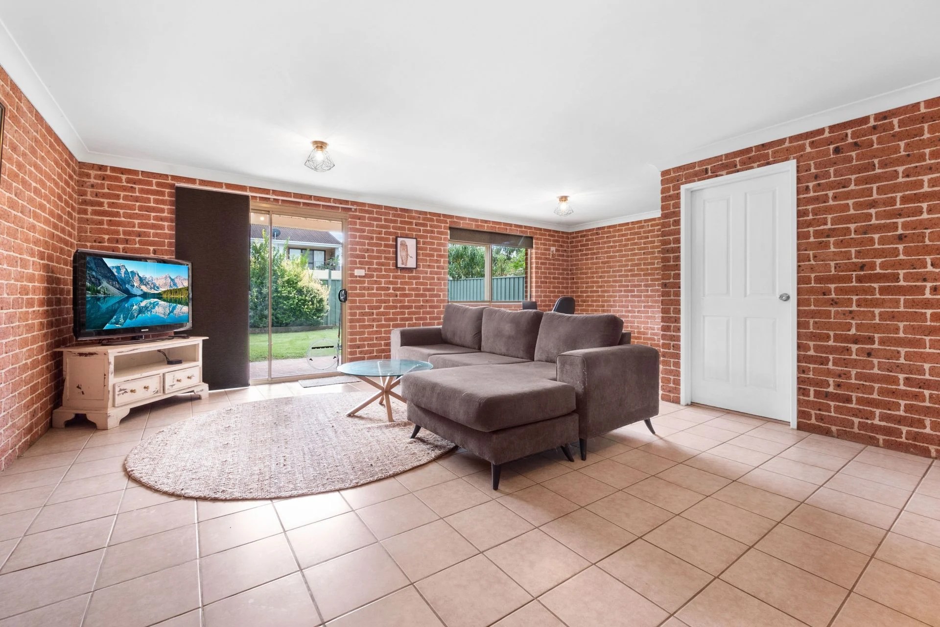 Real Estate For Sale 2/25 McGrath Road Mcgraths Hill , NSW