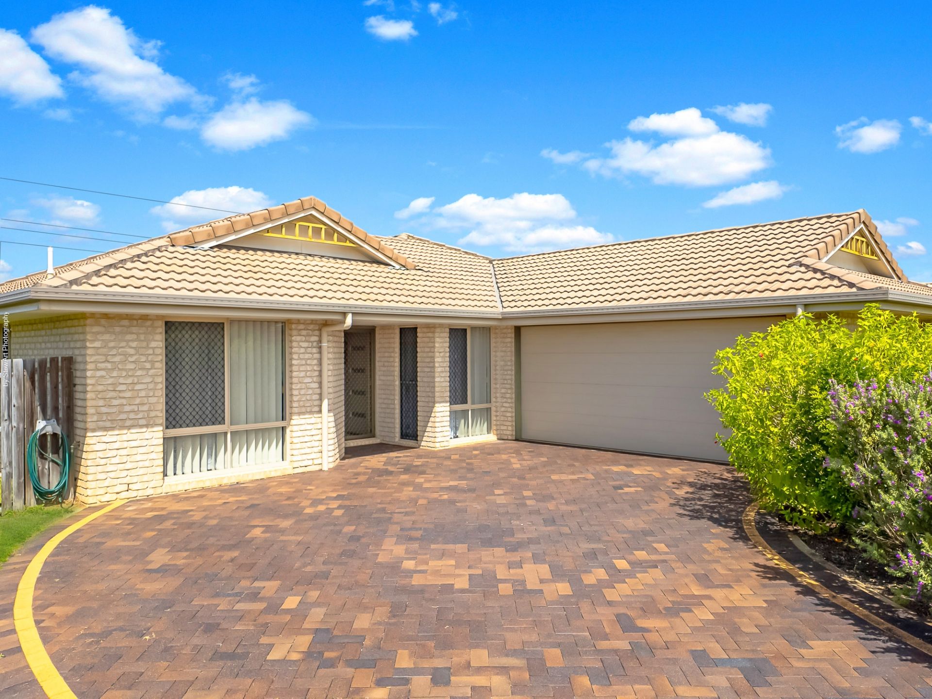 8 Glengarry Court, KAWUNGAN Mitchells Realty