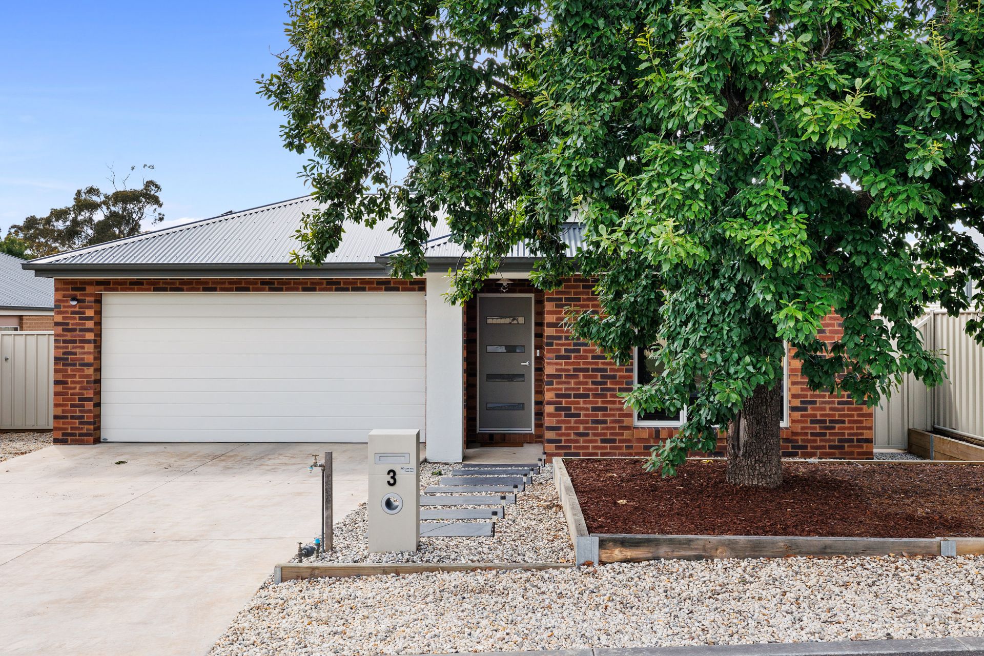 3/21 Heinz Street, White Hills Bendigo Ballarat Real Estate Pty Ltd