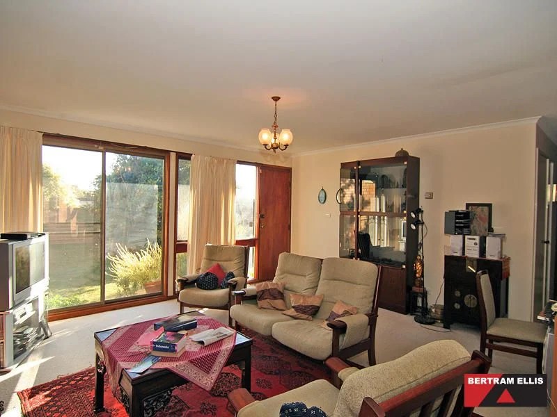 Real Estate For Sale 8 Gavin Place Chapman , ACT