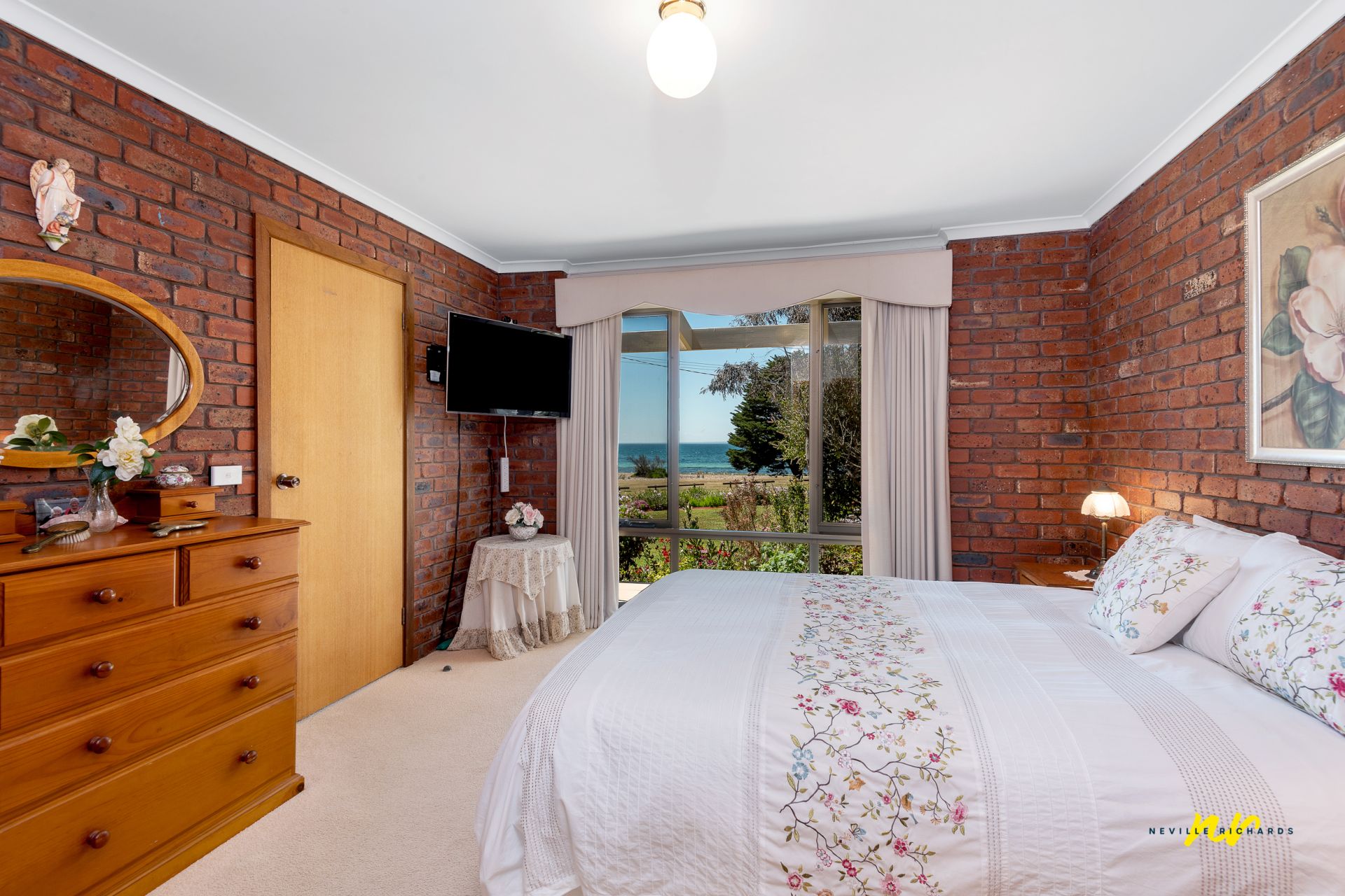 70 Bluff Road, St Leonards Neville Richards Real Estate