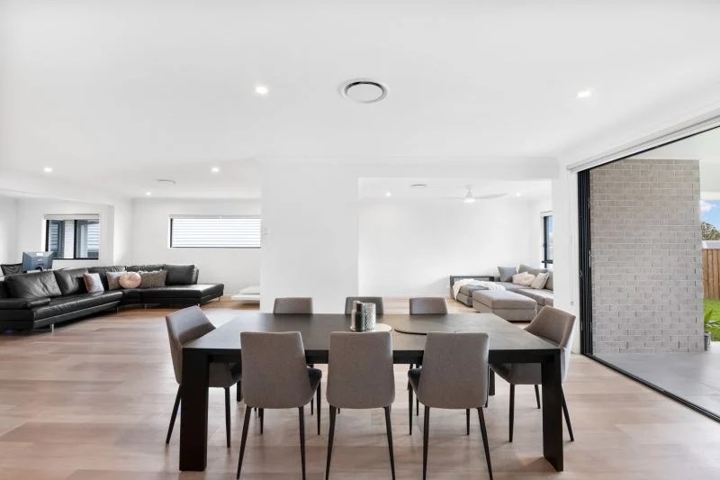 Real Estate For Sale 3 Hyacinth Street Bridgeman Downs , QLD