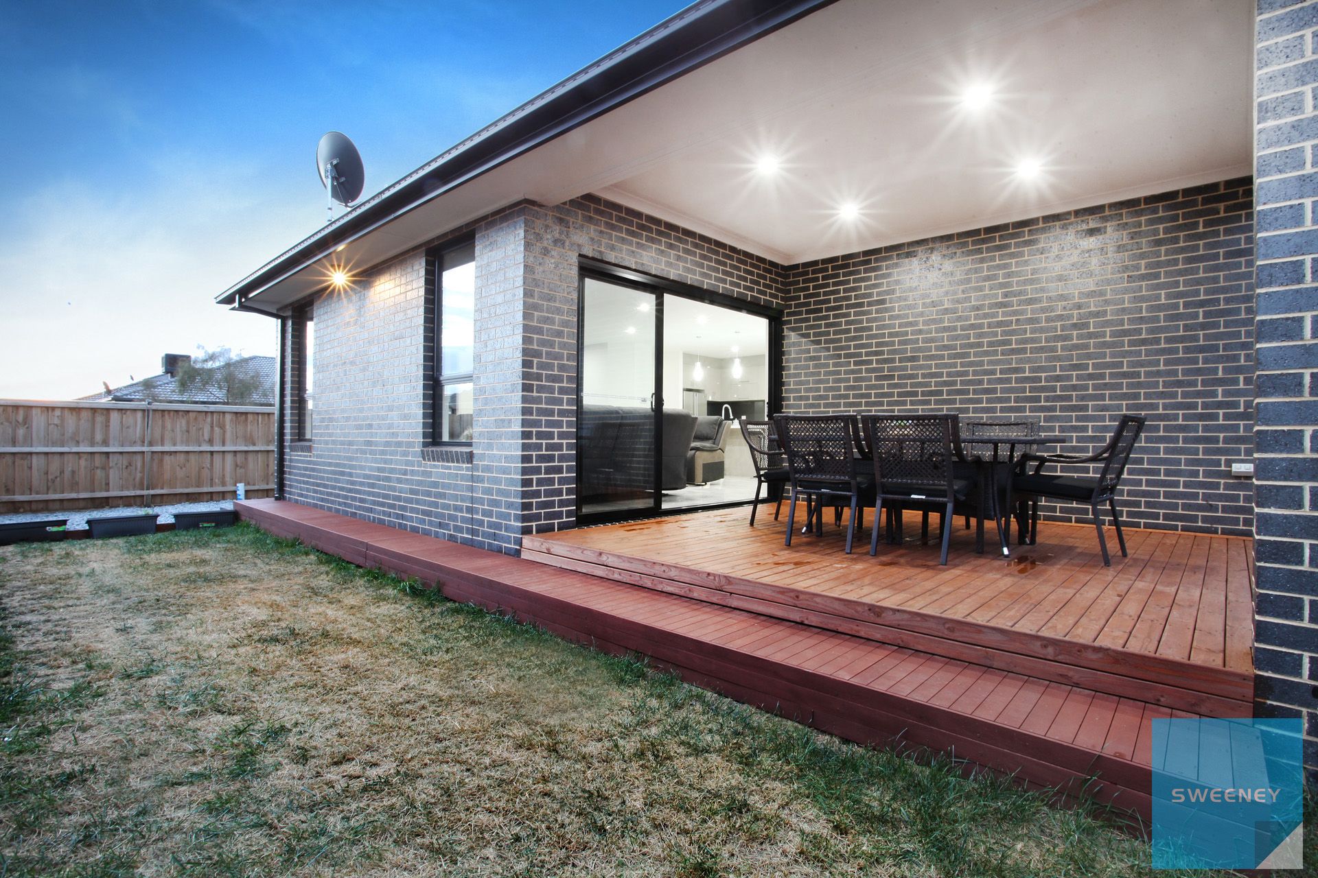 50 Woodlea Boulevard, ROCKBANK Sweeney Estate Agents