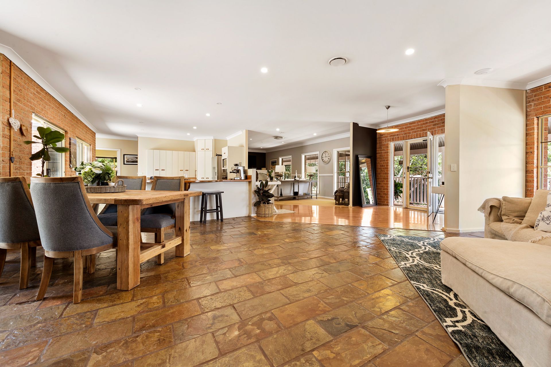 Real Estate For Sale 92 Cherry Road Eleebana , NSW