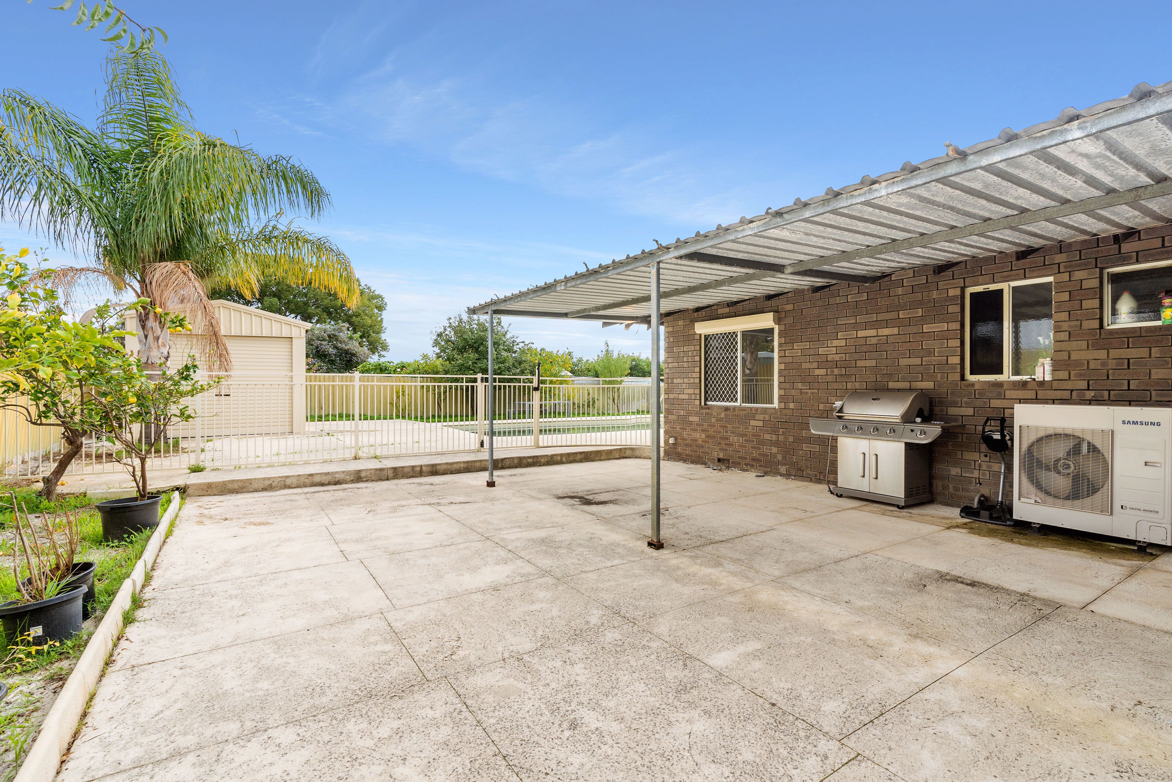 Real Estate For Sale 129 Hume Road Thornlie , WA