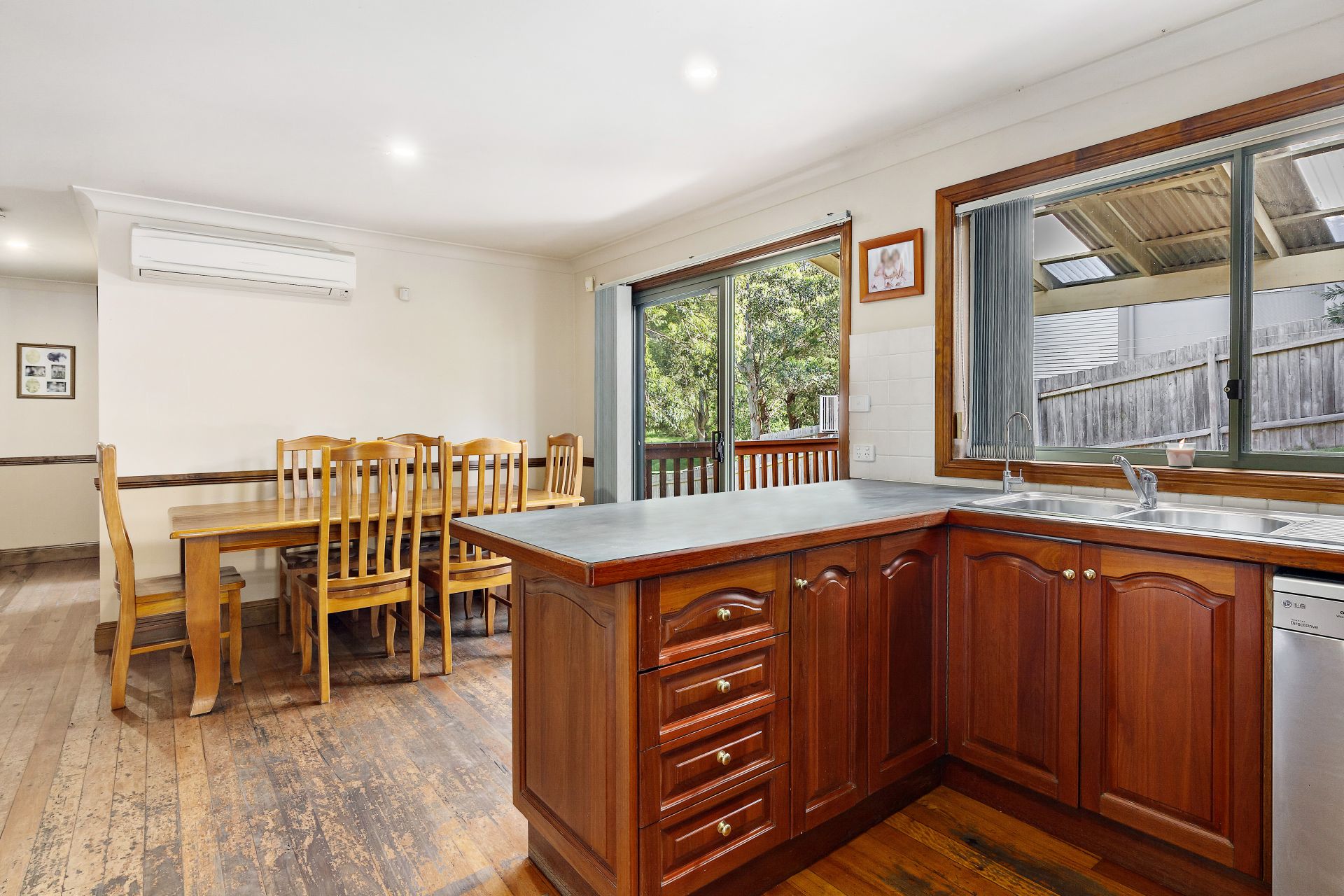 Real Estate For Sale 59 Valley Drive Figtree , NSW