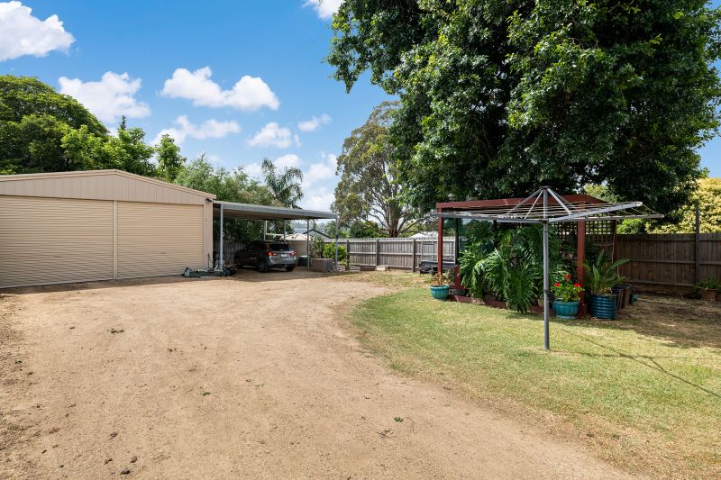 Real Estate For Sale 4 Gibcoe Street Greensborough , VIC