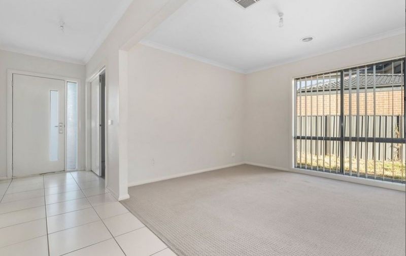 23 Epsilon Way, Lynbrook OBrien Real Estate