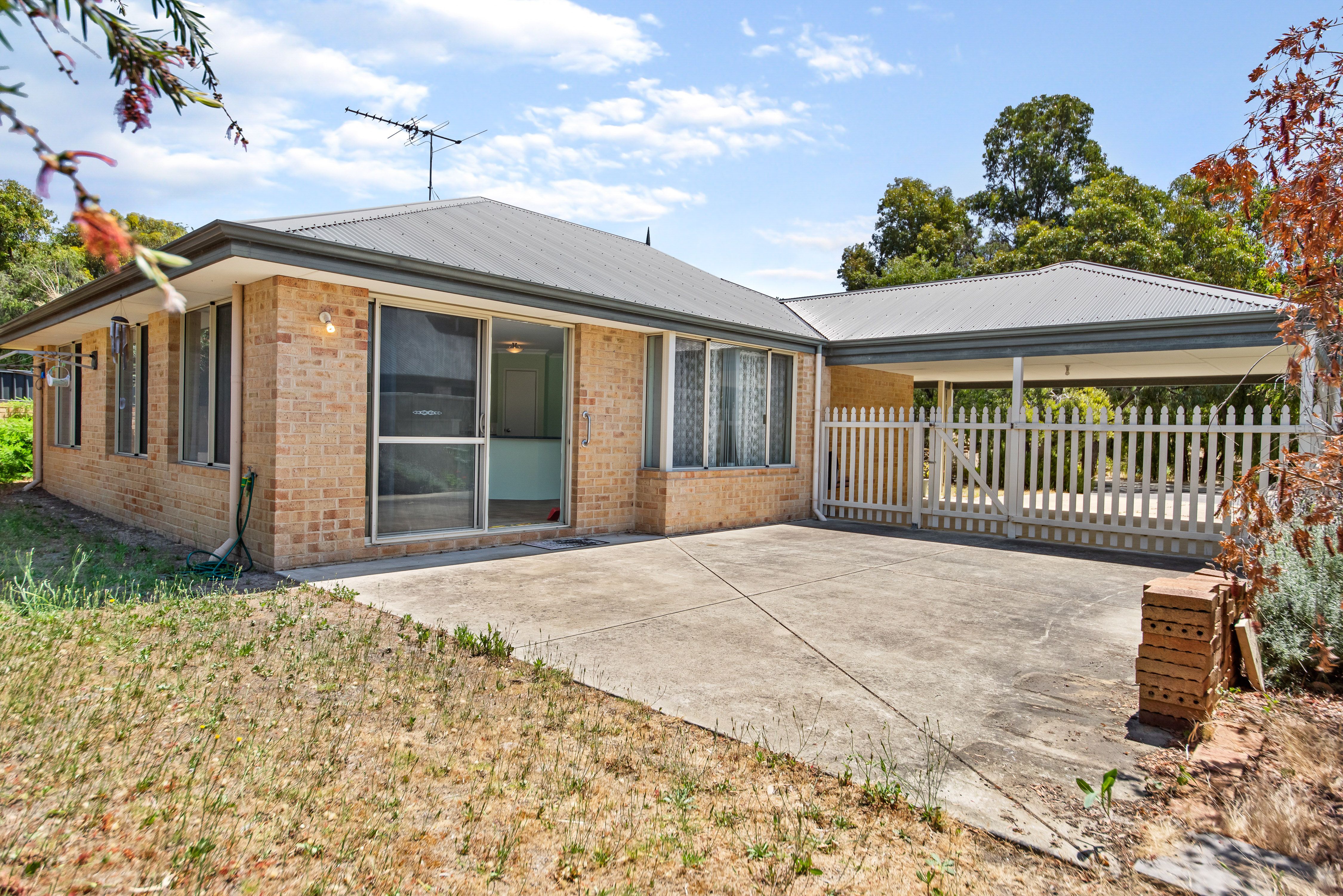 Real Estate For Sale 30B Garfield Drive Australind , WA