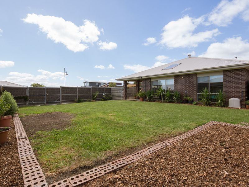2 Shoalhaven Road, Cowes OBrien Real Estate