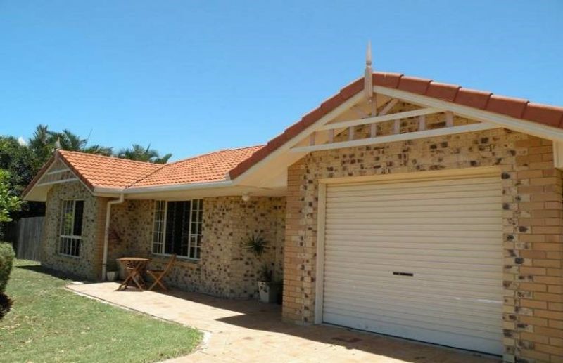 23 Heritage Drive, BARGARA Four Walls Realty