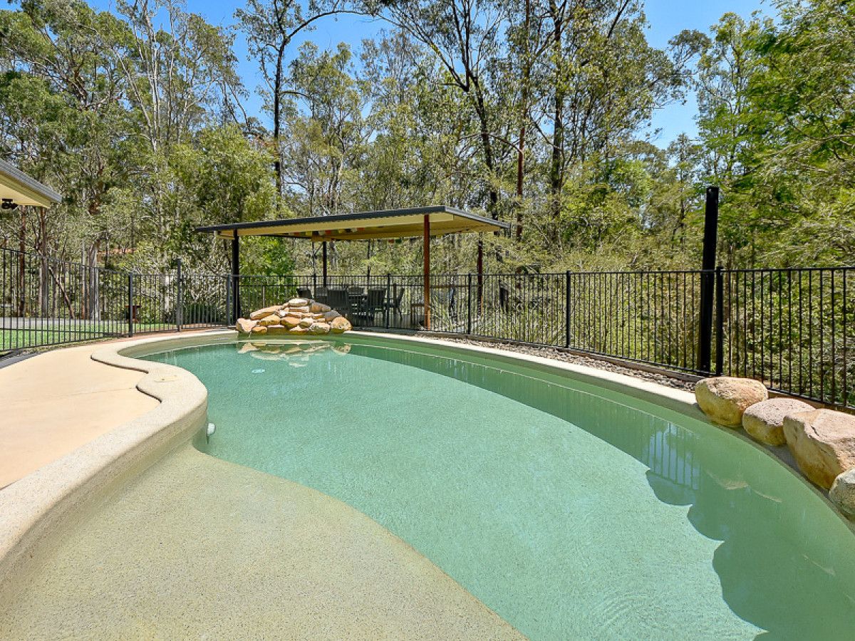 Real Estate For Sale 26 Peppermint Drive Cashmere , QLD