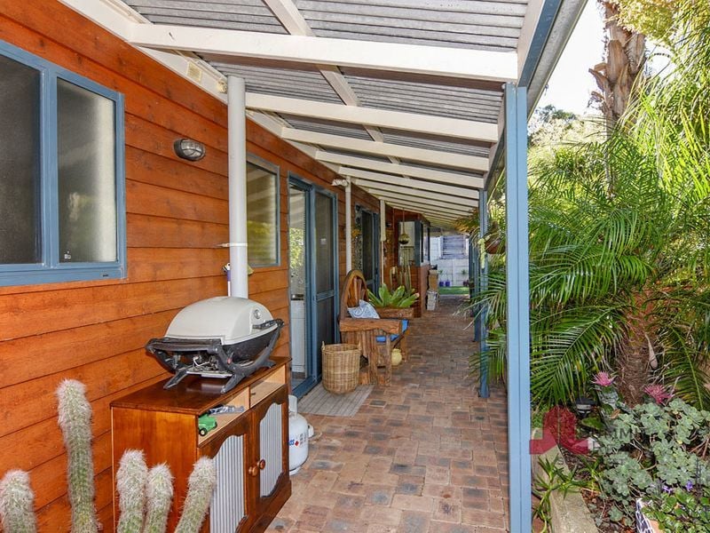 Real Estate For Sale 12 Carleen Avenue Binningup , WA