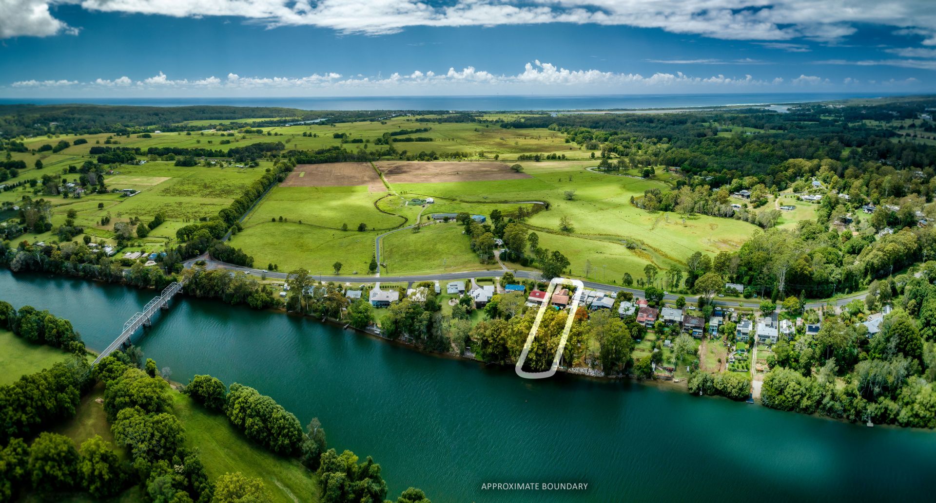 Real Estate For Sale 34 Old Pacific Highway Raleigh , NSW