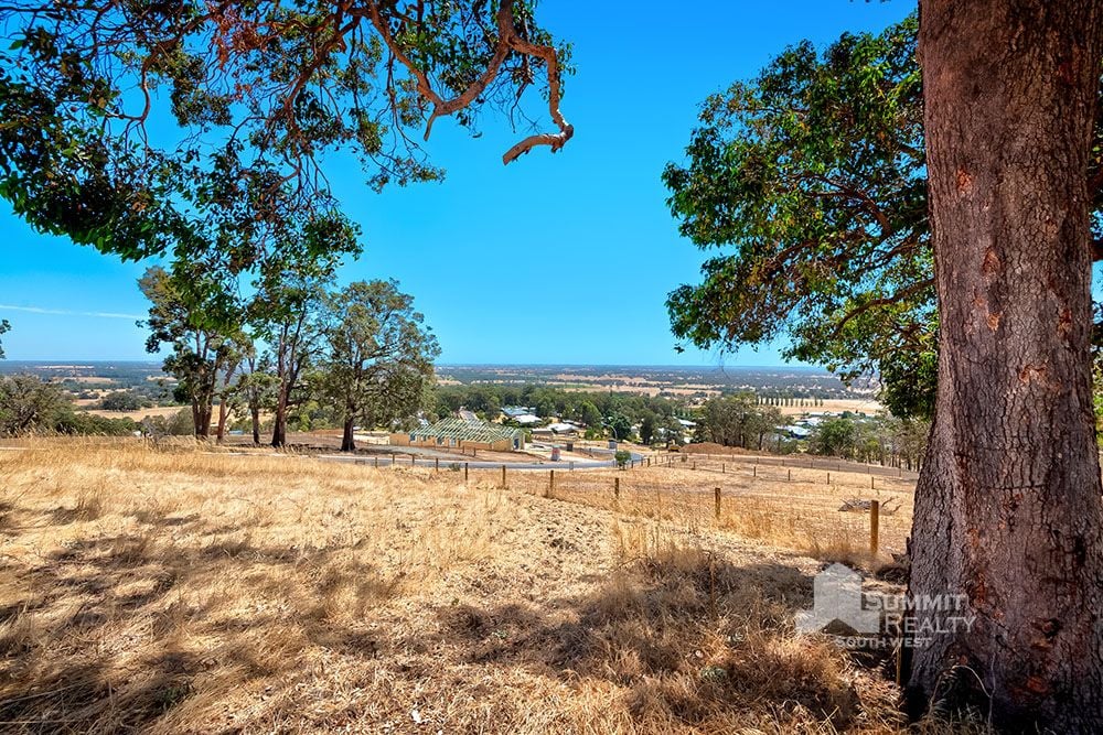 Real Estate For Sale 19 Delaware Loop Roelands , WA