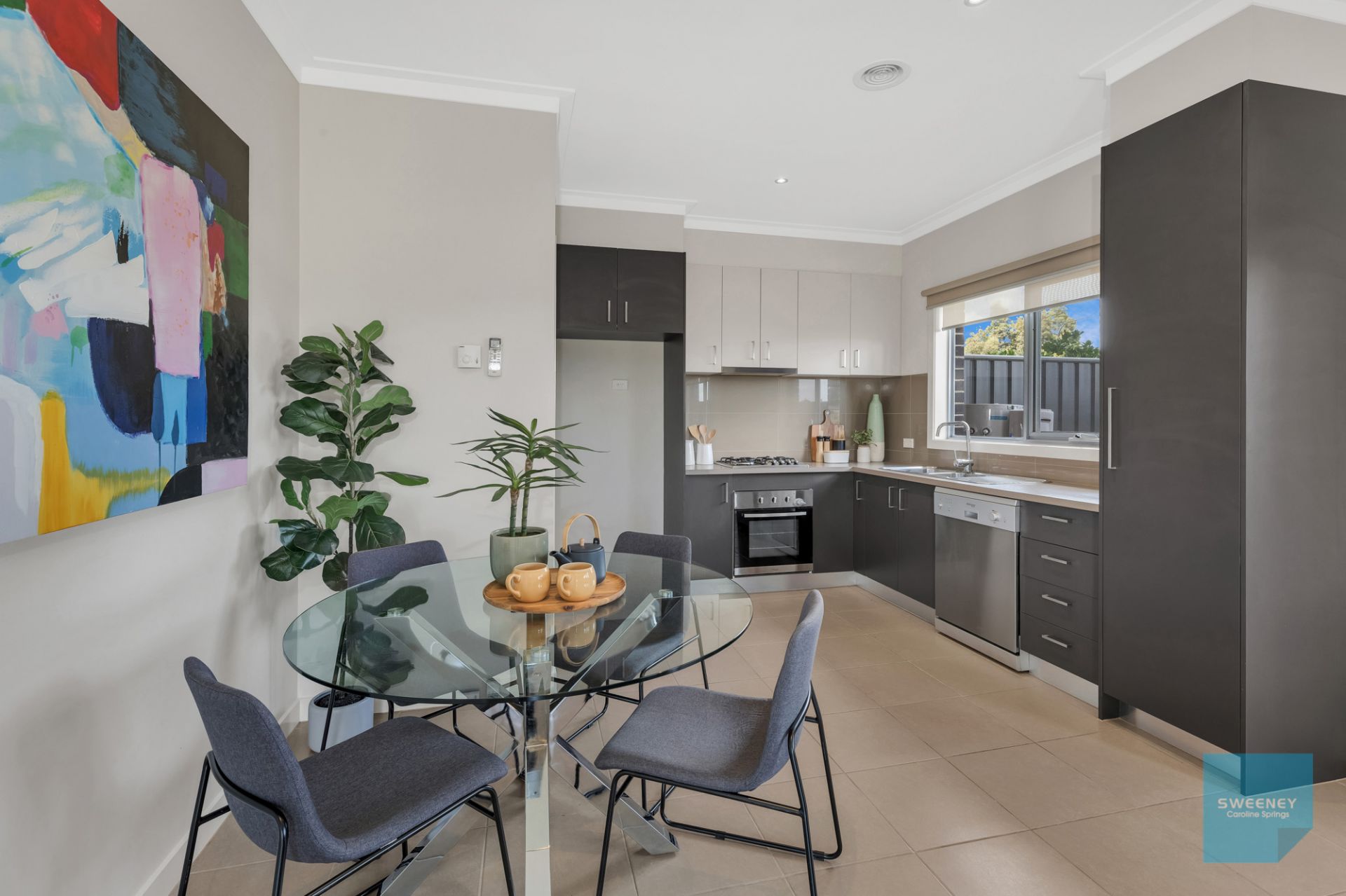 6/6977 Lancefield Drive, CAROLINE SPRINGS Sweeney Estate Agents