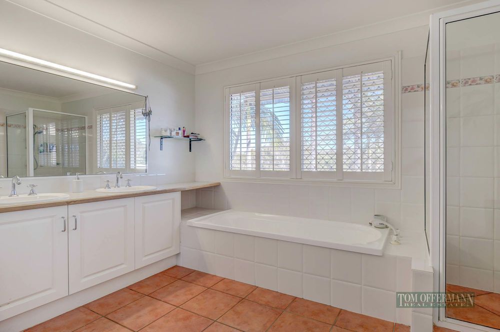 Real Estate For Sale 13 Moonbeam Crescent Castaways Beach , QLD