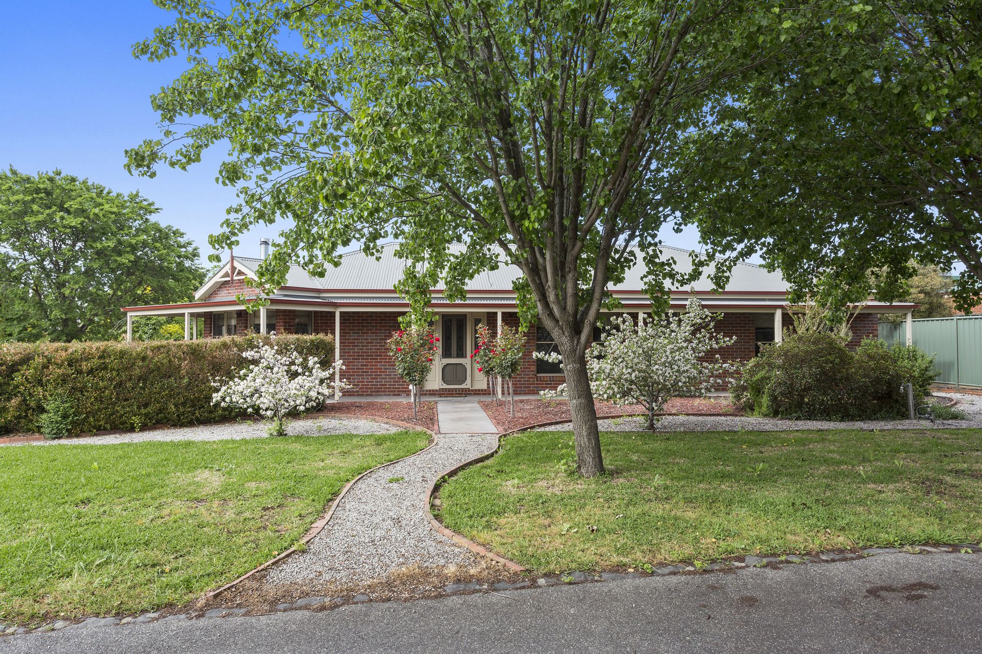 3 Amesbury Place, Strathfieldsaye DCK Real Estate