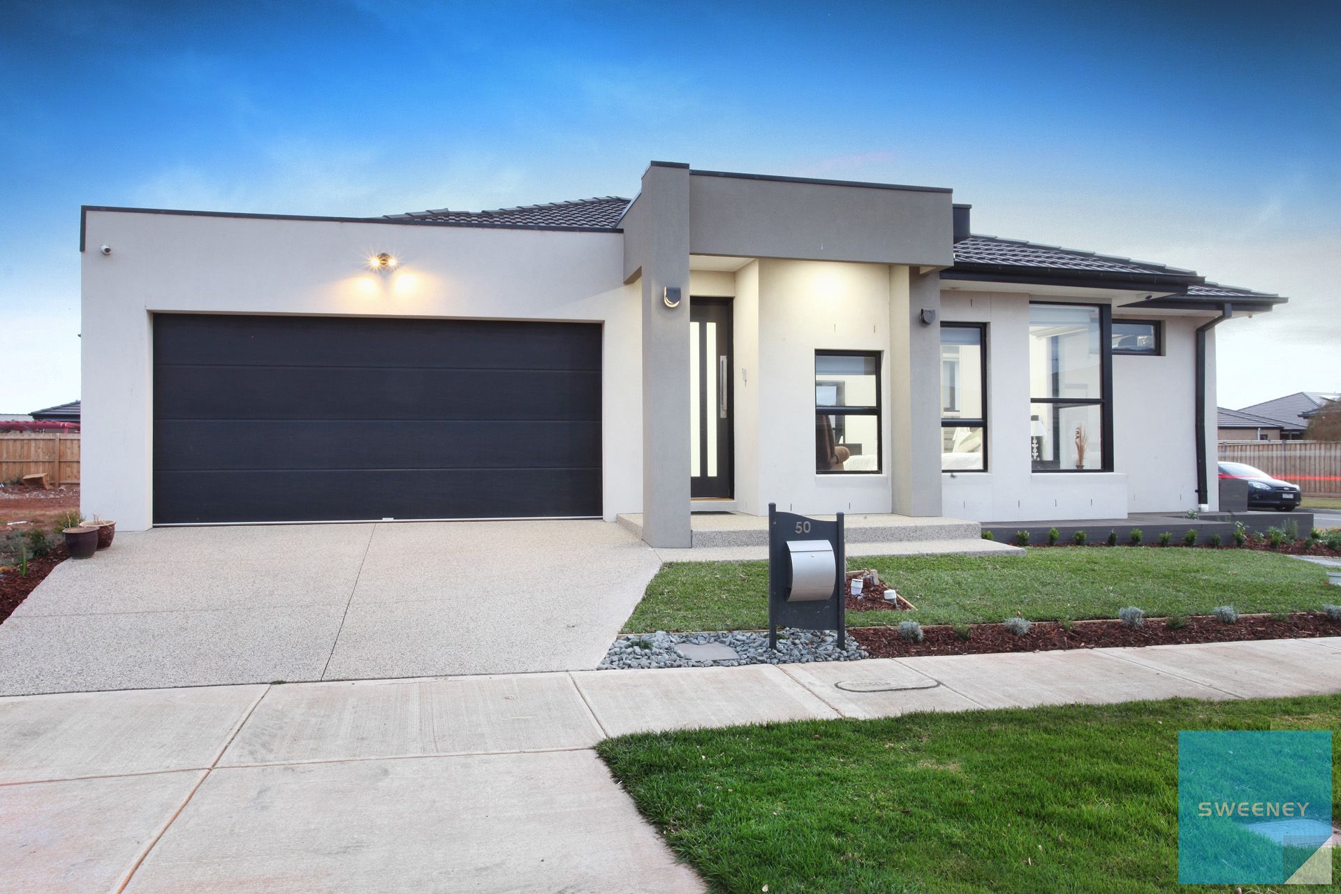 50 Woodlea Boulevard, ROCKBANK Sweeney Estate Agents