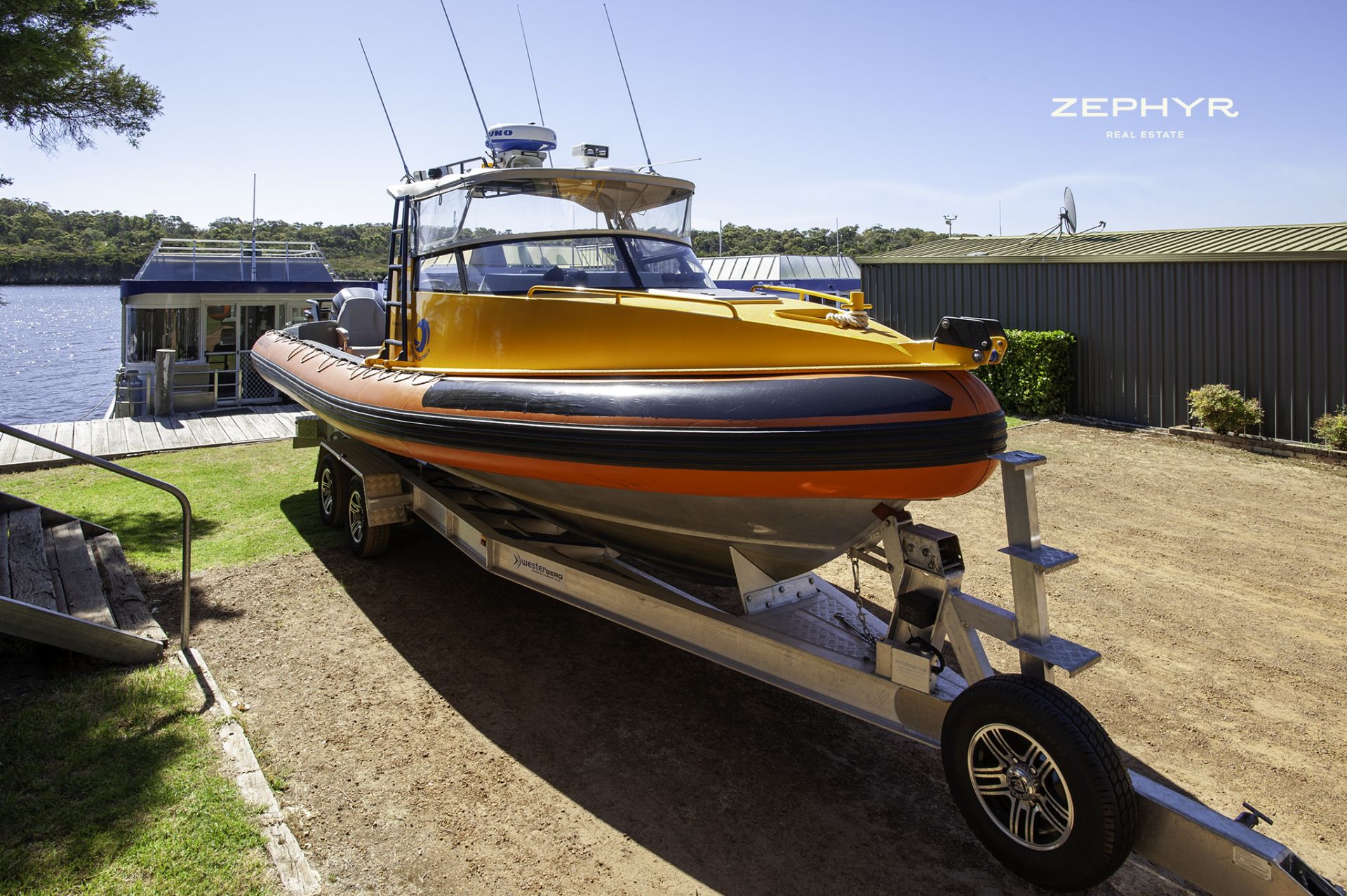 " Houseboat Holidays", Walpole Zephyr Real Estate
