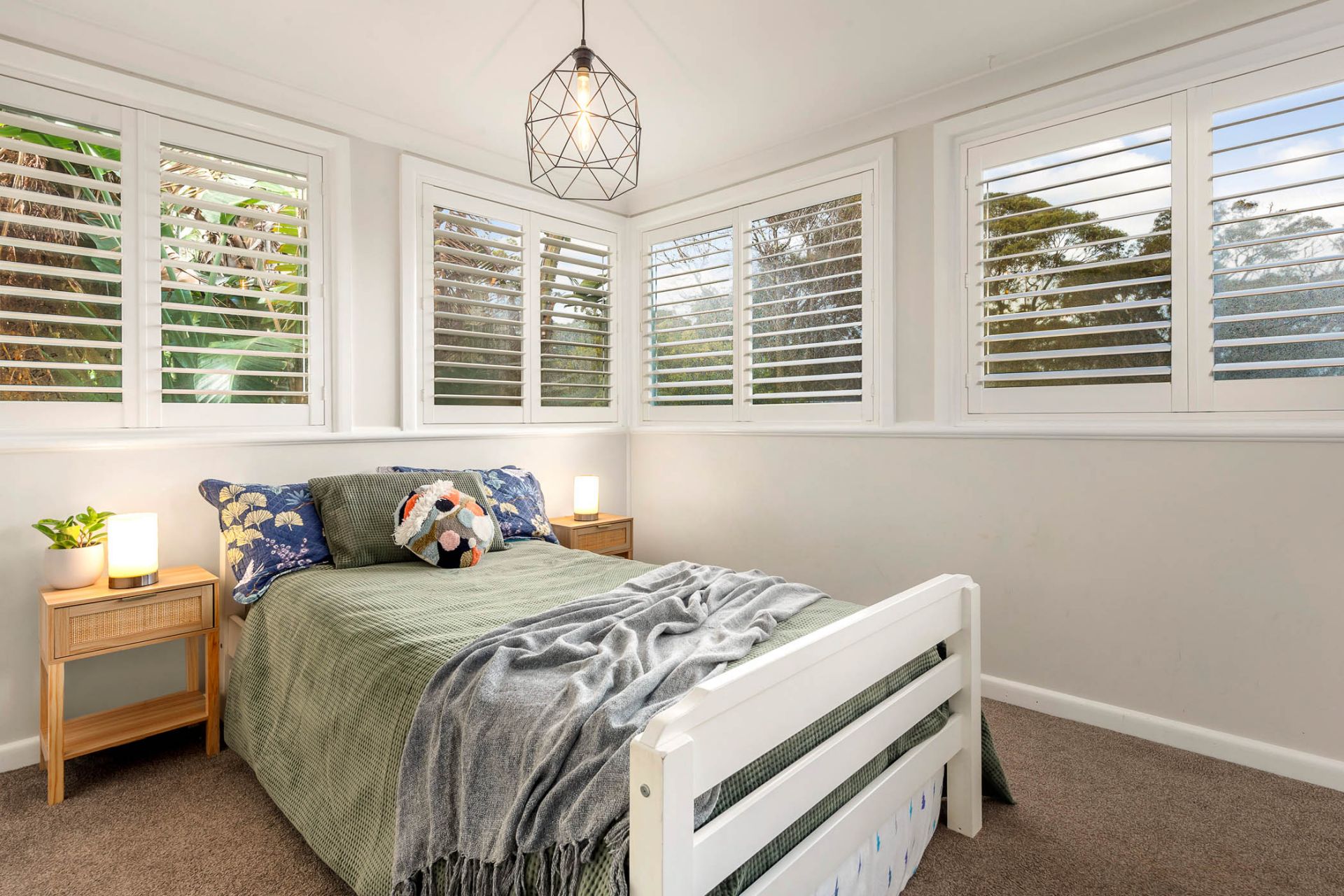 Real Estate For Sale 1955 Princes Highway Waterfall , NSW