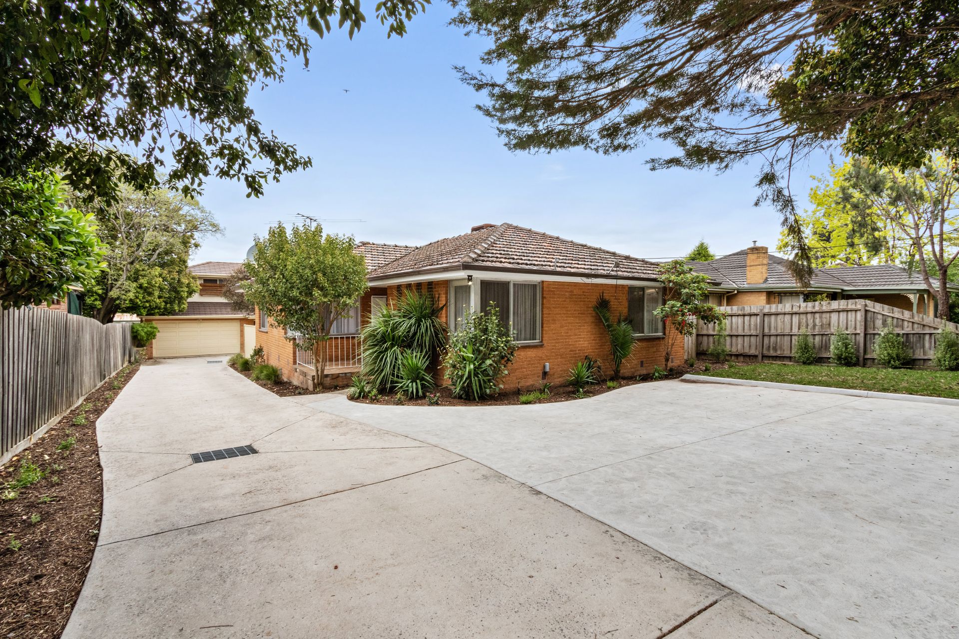Real Estate For Sale 1/39 Laura Road Knoxfield , VIC