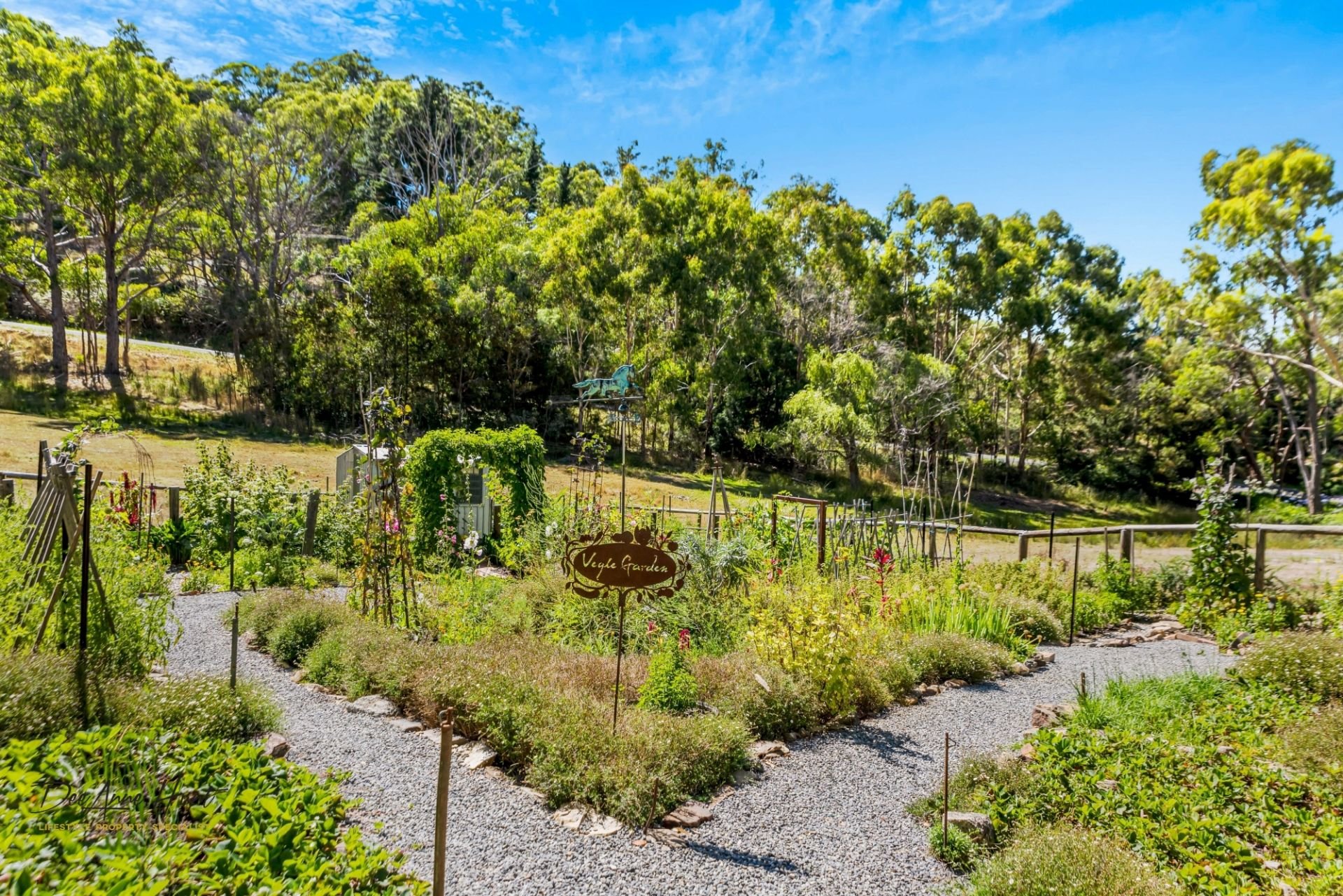 25 Ostigh Road, Carey Gully Williams Real Estate