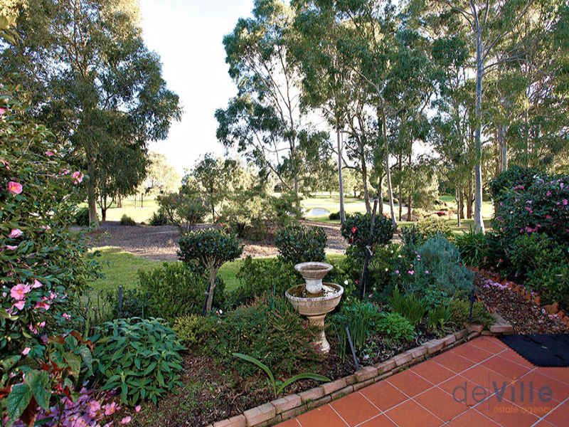 23/3 Castle Pines Drive, Baulkham Hills deVille Estate Agency