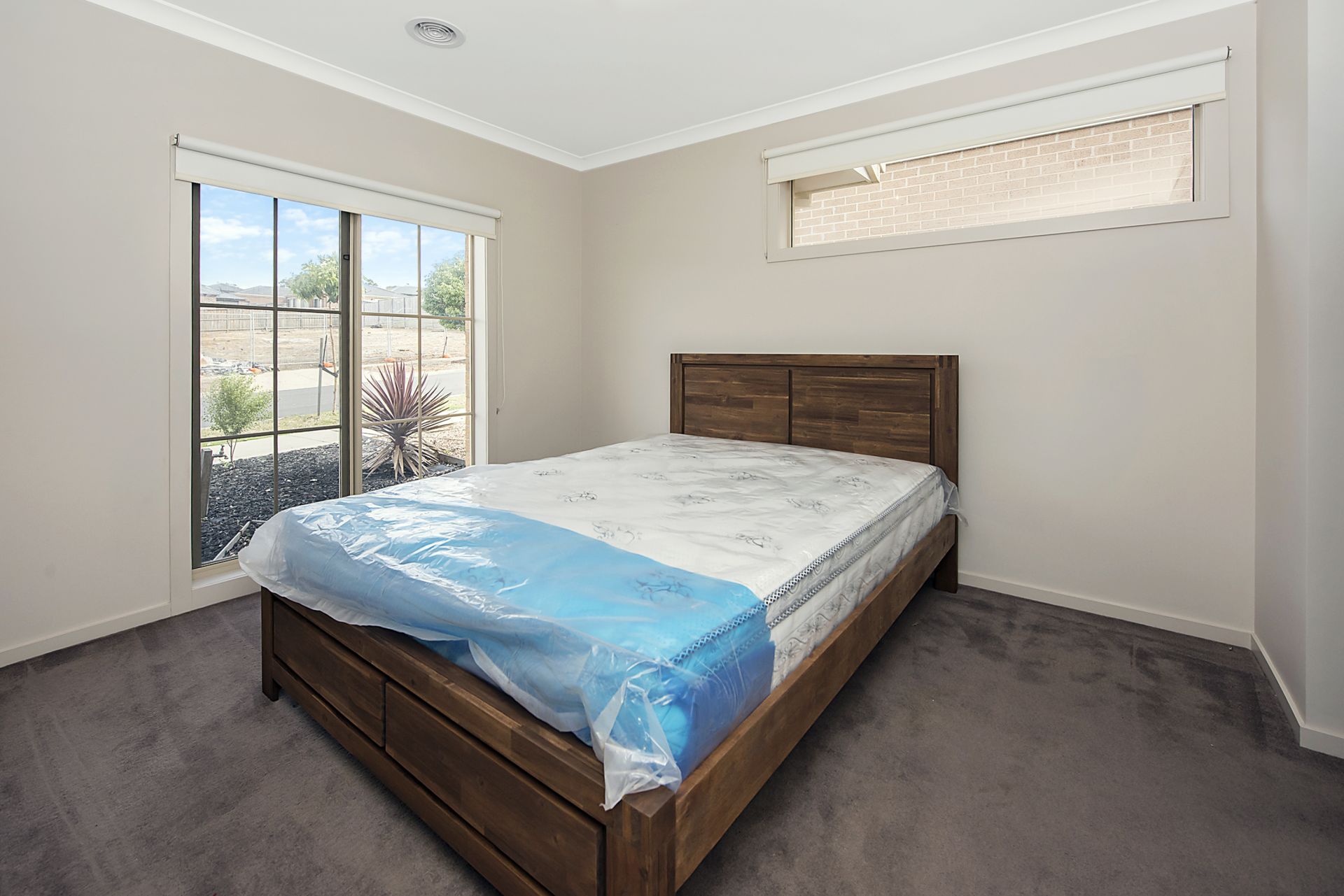 35 Wellington Street, Mernda Resider Real Estate