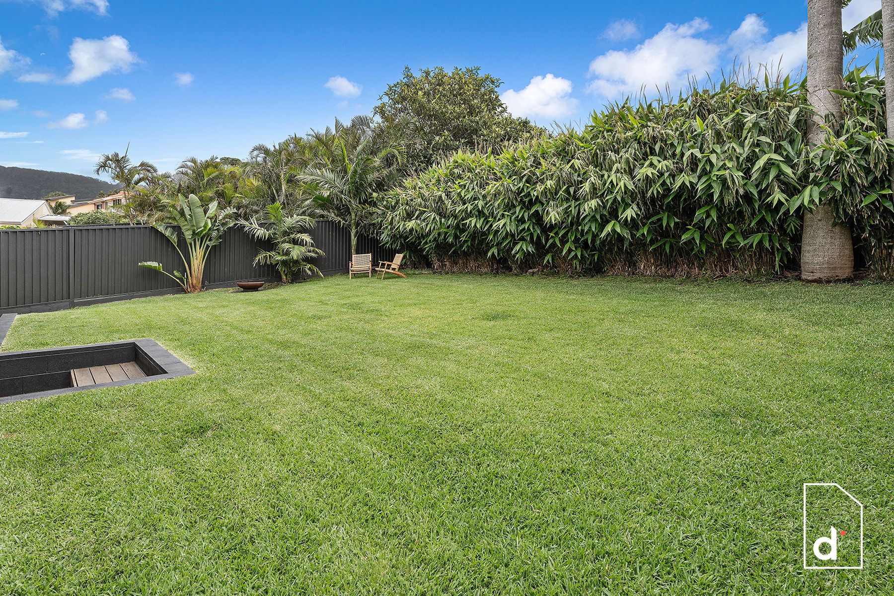 Sold property Undisclosed for 18 Corbett Avenue Thirroul , NSW 2515