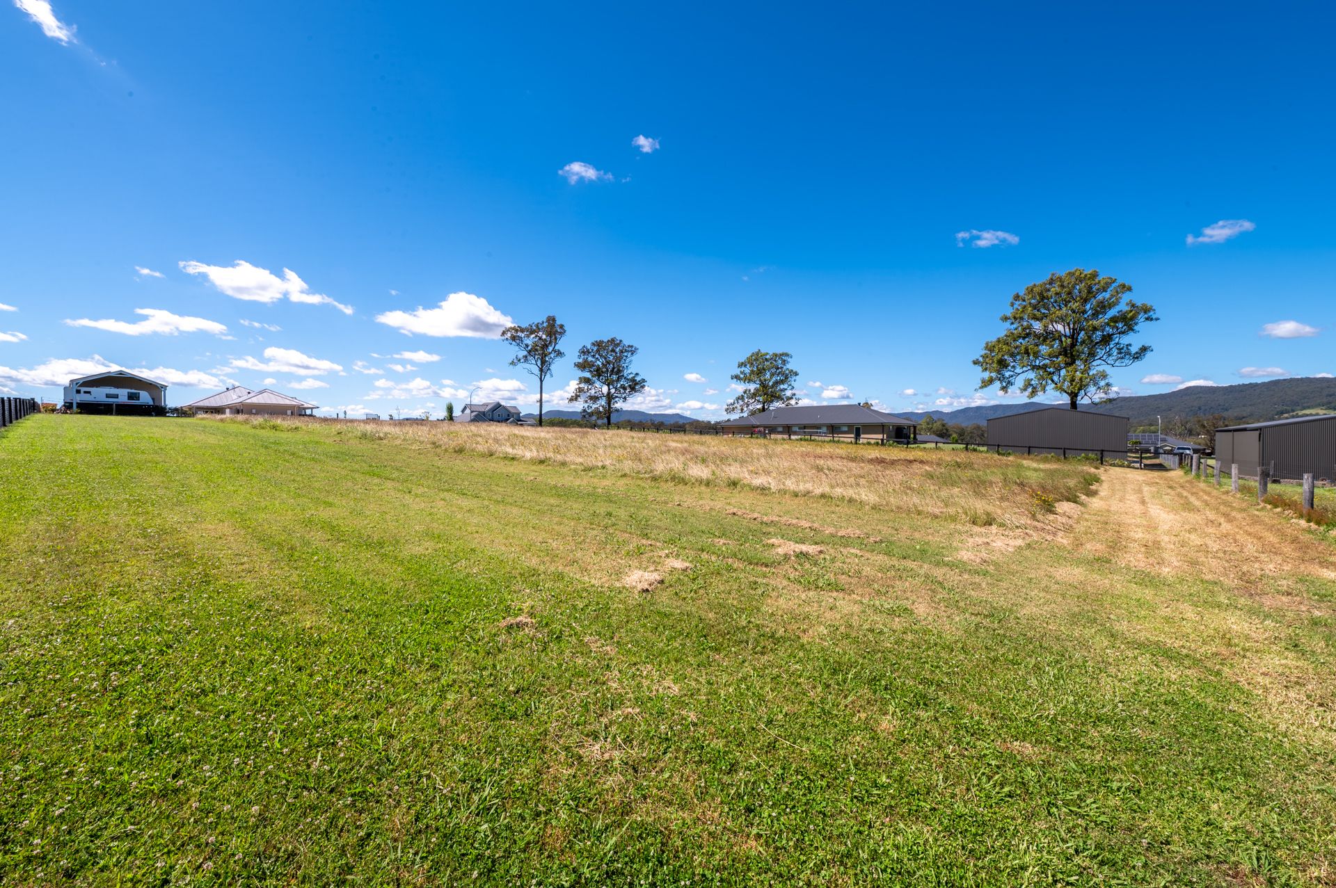 Real Estate For Sale 7 Holdaway Close Millfield , NSW