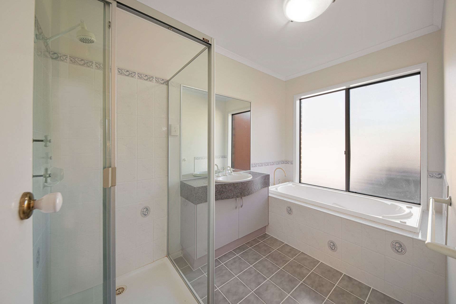 14 Cantwell Road, Narre Warren North OBrien Real Estate