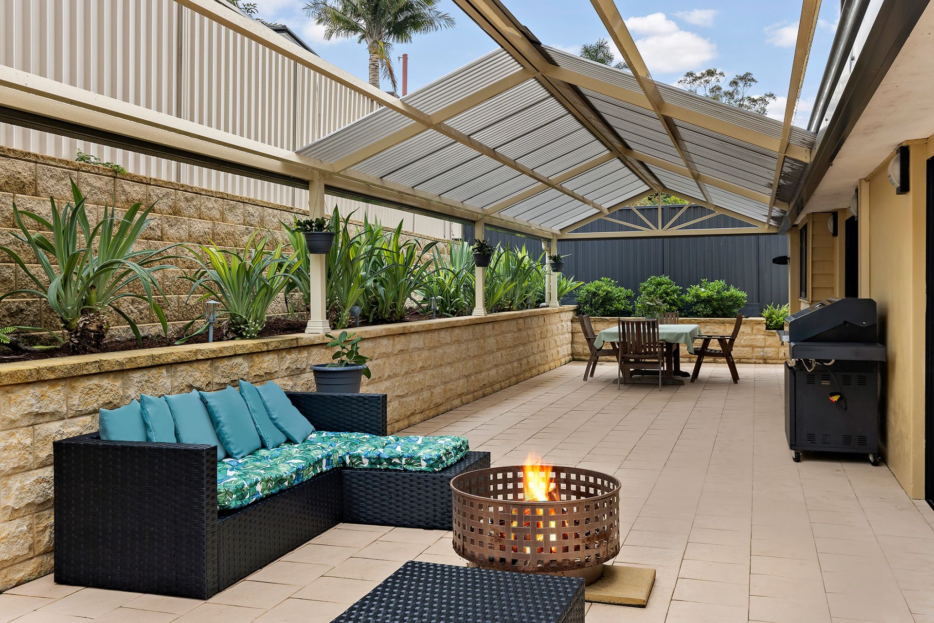 Real Estate For Sale 61 Urana Road Yarrawarrah , NSW