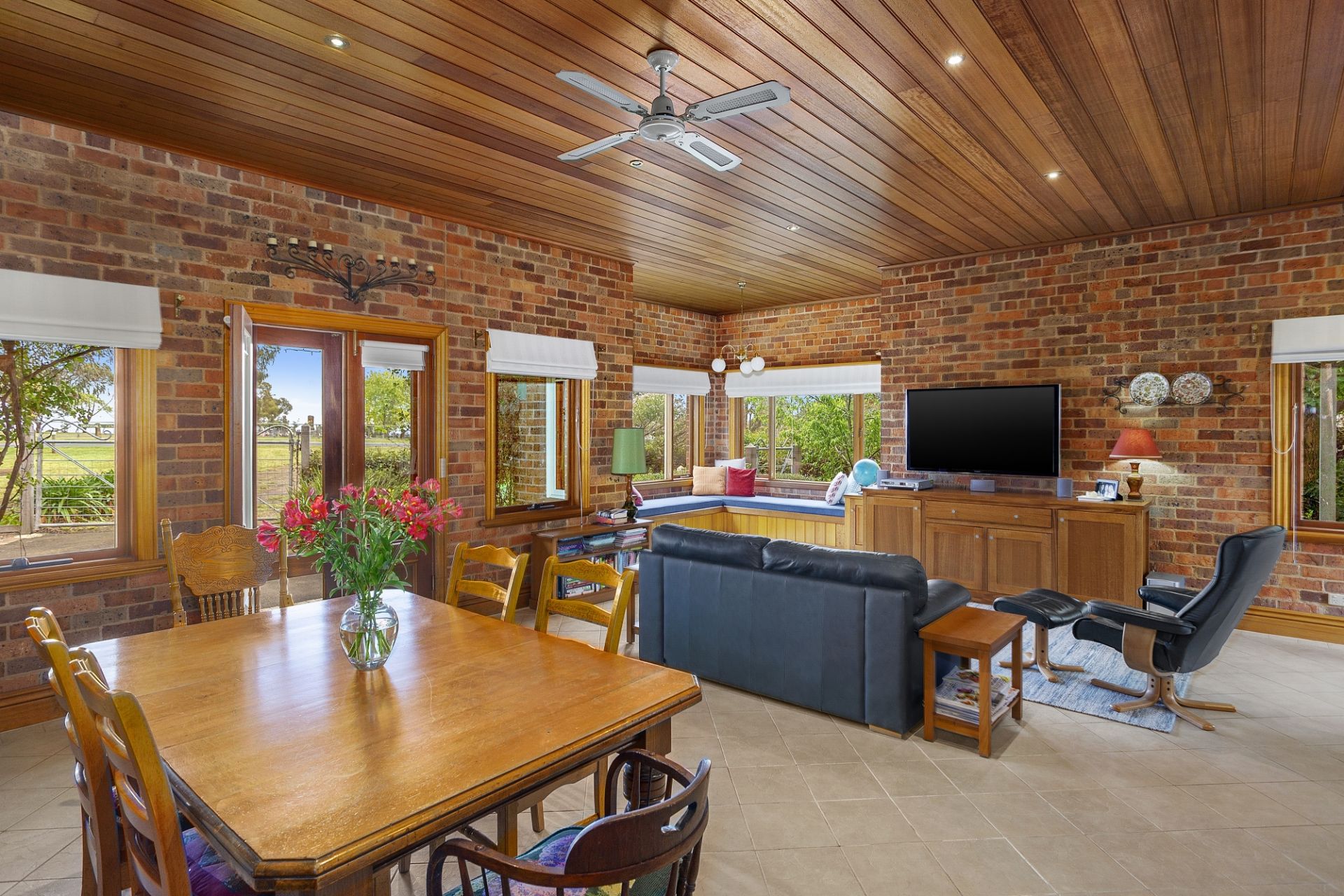 Real Estate For Sale 16 James Court Drysdale , VIC